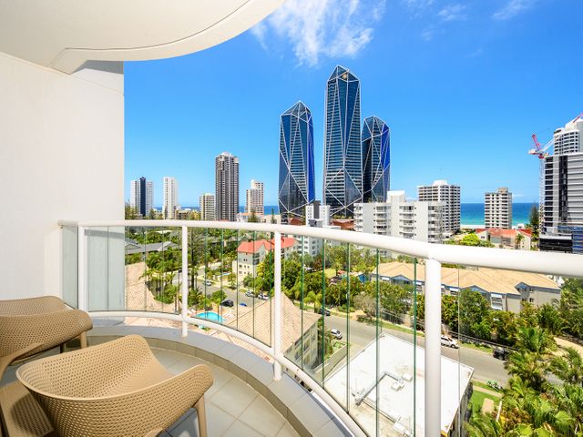 Under Offer - 13th Floor Dual let Apartment with Ocean Views