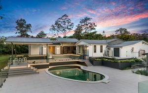 Grandview on Moggill, Style and Sophistication!